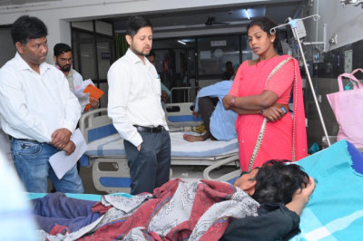 कलेक्टर ने जिला चिकित्सालय का किया आकस्मिक निरीक्षण...