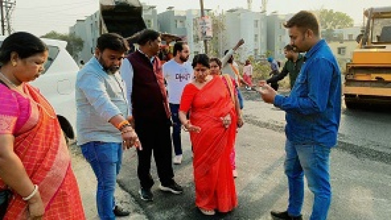 गुणवत्ता से समझौता नहीं : वार्ड 48 पुलिस लाइन में चल रहे सड़क डामरीकरण कार्य का महापौर अलका बाघमार ने किया निरीक्षण...