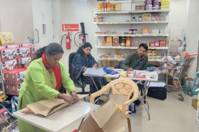 होली त्यौहार के मद्देनजर खाद्य सुरक्षा विभाग की कार्रवाई, कई प्रतिष्ठानों से लिए गए नमूने