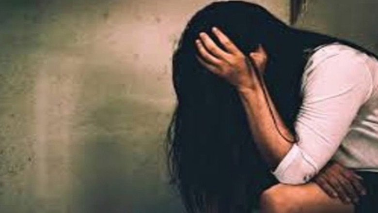 प्रेम जाल में फंसाकर महिला से किया दुष्कर्म, फिर झांसे में लेकर की 8 लाख की ठगी, आरोपी के खिलाफ मामला दर्ज