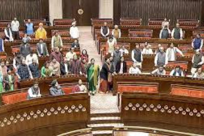 सरकारी जमीनों पर अतिक्रमण को लेकर सदन में हंगामा, भूपेश बोले—कड़े नियम बनाकर होगी कार्रवाई