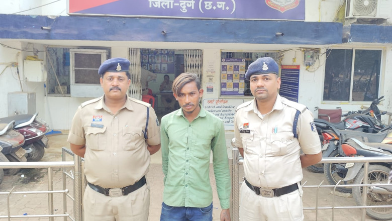 शराब के लिए पैसे नहीं मिलने पर अपने ही घर में आग लगाने वाला आरोपी गिरफ्तार