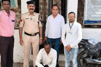 डोंगरगढ़ में आबकारी विभाग की कार्रवाई, 6.120 बल्क लीटर देशी शराब जब्त