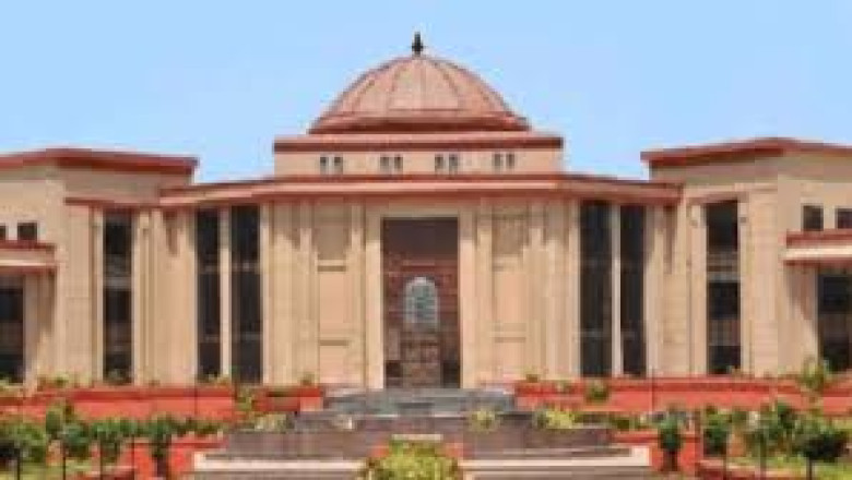 “ट्रिपल मर्डर केस में हाईकोर्ट का बड़ा फैसला: पूर्व डिप्टी CM प्यारे लाल कंवर परिवार हत्याकांड में दो दोषियों की उम्रकैद बरकरार”