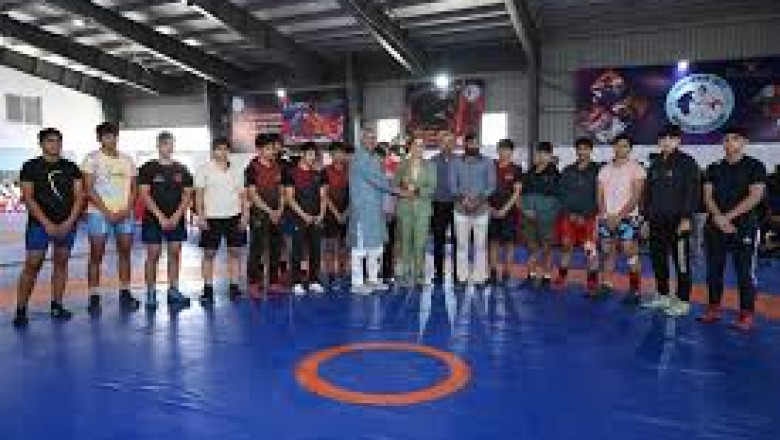 सिविक सेंटर में जारी है अंडर 20 कुश्ती का महासंग्राम, देश  भर के पहलवान कर रहे जोर-आजमाइश