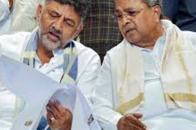 डोंगरगढ़ में शेयर मार्केट में 37 लाख की ठगी, कांग्रेस समिति ने पीड़ित परिवार से की मुलाकात