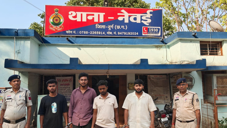 फर्जी सिम कार्ड के जरिए संगठित धोखाधड़ी का खुलासा, कमीशन पर सिम बेचकर अवैध लेन-देन करने वाले 04 आरोपी गिरफ्तार...