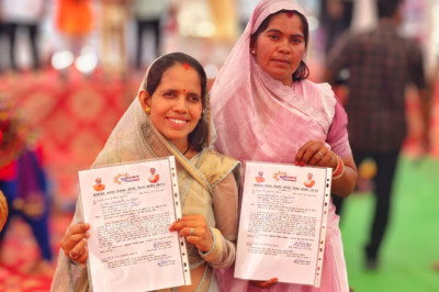 महिलाओं को मिली सौगात, शौचालय निर्माण हेतु 12 हजार की प्रोत्साहन राशि से खिले चेहरे
