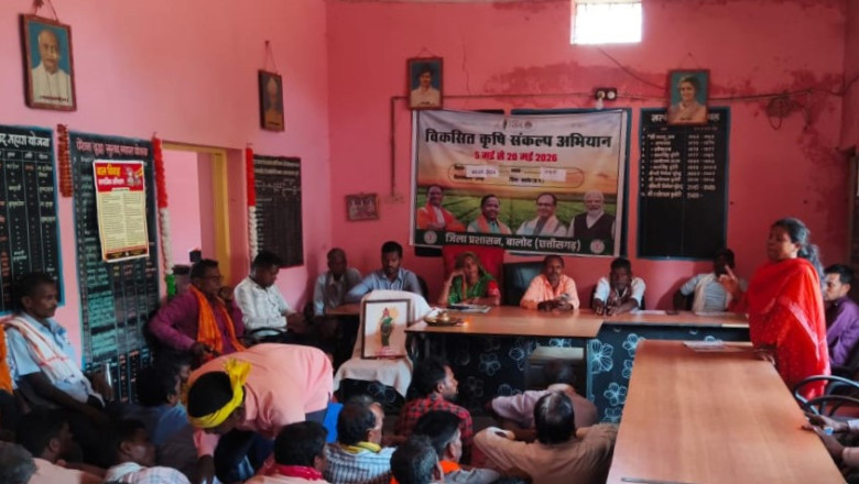 10 गांवों में कृषि वैज्ञानिकों की चौपाल: किसानों को नई खेती तकनीकों की दी जानकारी