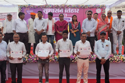 जनसमस्या निवारण शिविर बना भरोसे का माध्यम: किसान को मिला किसान किताब कार्ड