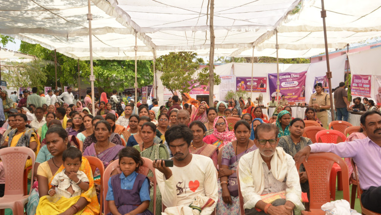 जनसमस्या निवारण शिविर बना राहत का केंद्र: 705 आवेदन प्राप्त, हितग्राहियों को मिले प्रमाण पत्र और सुविधाएं