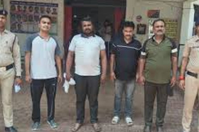 दुर्ग में ऑनलाइन IPL सट्टा गिरोह पकड़ा गया: 7 आरोपी अरेस्ट, मोबाइल और कैश जब्त