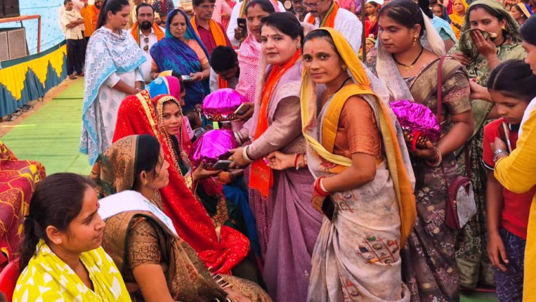 सुशासन तिहार शिविर में उमड़ा ग्रामीणों का जनसैलाब, 728 आवेदन प्राप्त