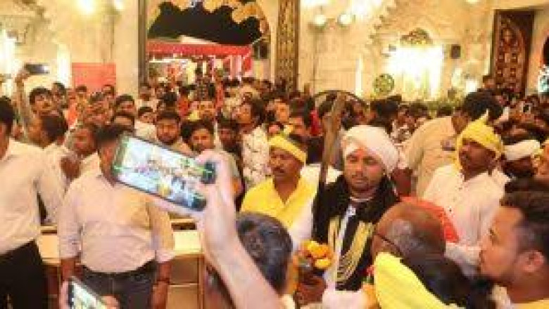 डोंगरगढ़ में फिर भड़का बम्लेश्वरी धाम विवाद: बैगा परंपरा, पूजा अधिकार और गिरफ्तारी पर टकराव तेज