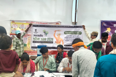 सुशासन तिहार एवं जनजातीय गरिमा उत्सव में उमड़ा जनसैलाब, योजनाओं से जोड़ने लगा प्रशासन”