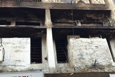 जयस्तंभ चौक स्थित सेंट्रल बैंक जोनल कार्यालय में भीषण आग, चार घंटे की मशक्कत के बाद पाया गया काबू