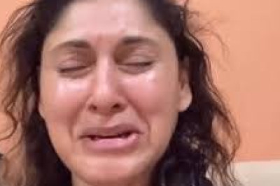 स्ट्रीट डॉग की मौत पर रो पड़ीं मंजरी फडनिस:एक्ट्रेस ने कुत्ते की पीट-पीटकर हत्या का दावा किया, न्याय की मांग की