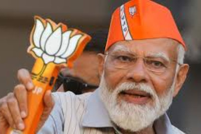 कांग्रेस का हमला: रायपुर में मोदी–साय की गारंटी को विधायकों ने किया फेल