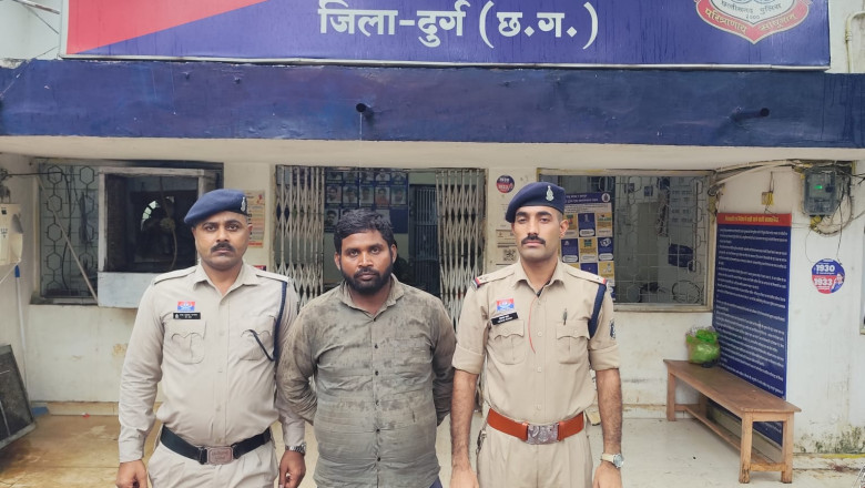 दुर्ग में अवैध शराब पर जामुल पुलिस का एक्शन: 32 पौवा देशी मसाला शराब के साथ आरोपी गिरफ्तार