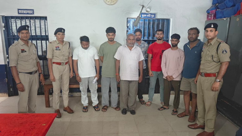 दुर्ग पुलिस की बड़ी कार्रवाई: साइबर ठगी में बैंक खाते उपलब्ध कराने वाले 10 आरोपी गिरफ्तार