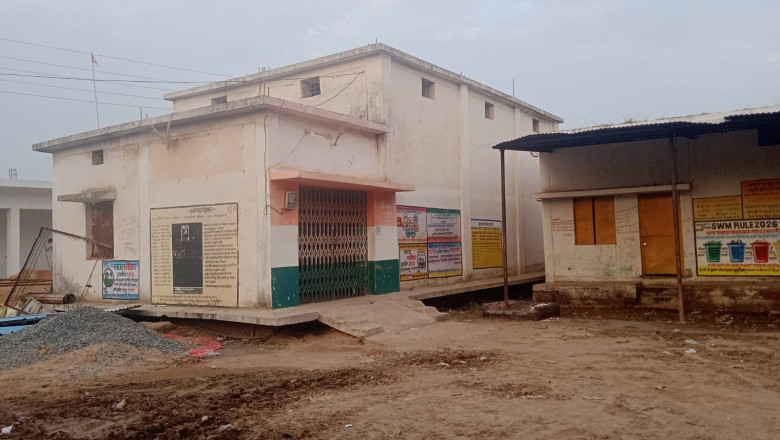 खैरागढ़ - राशन लेने मुढ़ीपार के ग्रामीण दुकान के काट रहे चक्कर