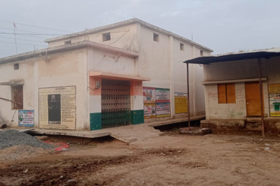 खैरागढ़ - राशन लेने मुढ़ीपार के ग्रामीण दुकान के काट रहे चक्कर