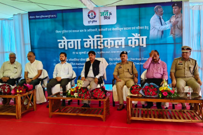दुर्ग पुलिस के मेगा मेडिकल कैम्प का शुभारंभ, DGP अरुण देव गौतम ने किया उद्घाटन; 843 पुलिसकर्मियों व परिजनों का हुआ निःशुल्क स्वास्थ्य परीक्षण