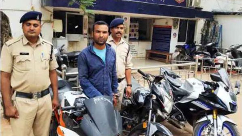 भिलाई से बाइक चोरी कर रायगढ़ में छिपा आरोपी गिरफ्तार, रायपुर-बिलासपुर से भी दो वारदात कबूली; तीन बाइक बरामद