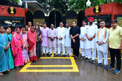 नकटी गांव बुलडोजर कार्रवाई मामला : कांग्रेस प्रतिनिधिमंडल ने राज्यपाल से की मुलाकात, प्रभावितों  के लिए मांगा न्याय...