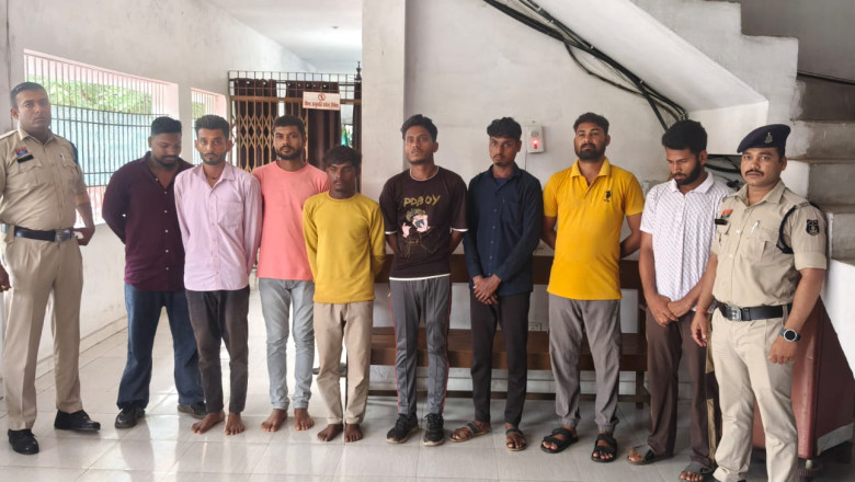 कमीशन के लालच में साइबर अपराधियों को बैंक खाते उपलब्ध कराने वाले 09 म्यूल खाताधारक एवं एजेंट गिरफ्तार...