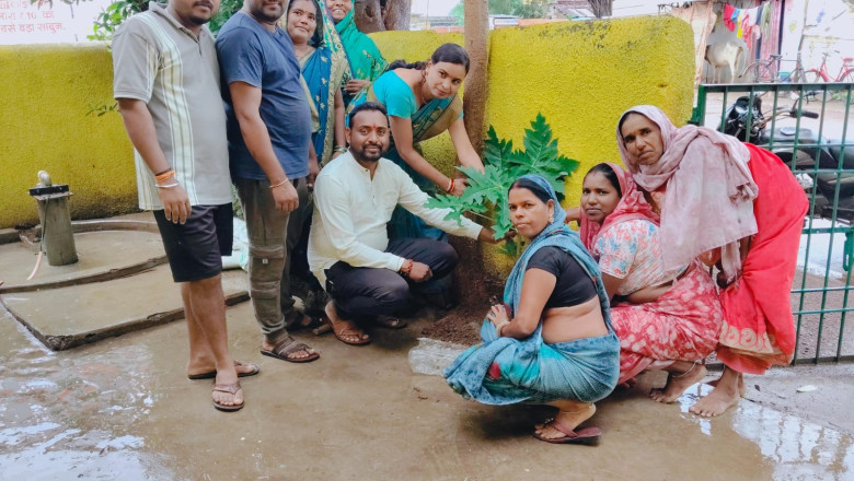 आंगनबाड़ी केंद्र क्रमांक 3 मचांदूर में किया गया पौधारोपण भाजपा उतई मंडल महामंत्री प्रवीण यदु हुए शामिल....