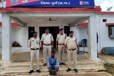 दुर्ग पुलिस की बड़ी कार्रवाई: 1 किलो 146 ग्राम गांजा के साथ तस्कर गिरफ्तार, ₹56 हजार की जप्ती