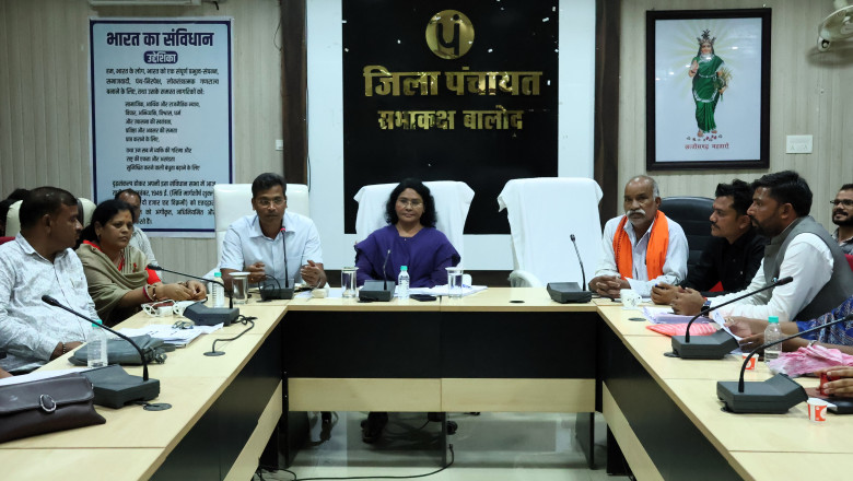 कलेक्टर दिव्या मिश्रा ने सरपंचों से कहा- गांव के विकास में निभाएं अहम भूमिका, हर संभव सहयोग देगा प्रशासन