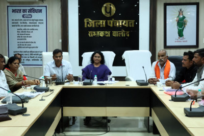 कलेक्टर दिव्या मिश्रा ने सरपंचों से कहा- गांव के विकास में निभाएं अहम भूमिका, हर संभव सहयोग देगा प्रशासन