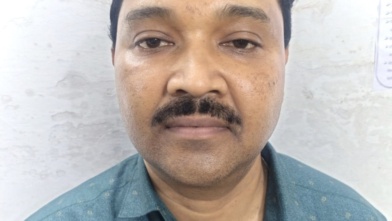 हेमचंद यादव विश्वविद्यालय की दैनिक वेतनभोगी महिला कर्मचारी के वेतन से ₹1,49,384/- के गबन (अमानत में खयानत) के मामले में कुलसचिव गिरफ्तार...