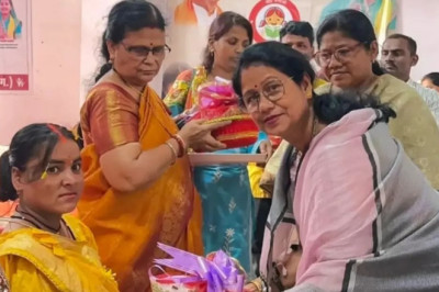 विश्व स्तनपान सप्ताह पर दुर्ग में जागरूकता कार्यक्रम, महापौर अलका बाघमार ने माताओं को किया सम्मानित