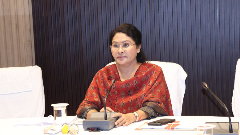 समय-सीमा की बैठक में विभिन्न विभागों के कार्यों की समीक्षा, आवासहीन परिवारों की पात्रता सूची 27 अगस्त तक तैयार करने के निर्देश