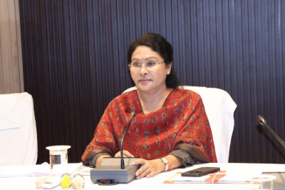 समय-सीमा की बैठक में विभिन्न विभागों के कार्यों की समीक्षा, आवासहीन परिवारों की पात्रता सूची 27 अगस्त तक तैयार करने के निर्देश