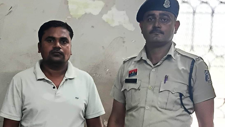 दुर्ग में सरकारी नौकरी लगाने के नाम पर 14 लाख की ठगी: पति को चालक और भाई को आरक्षक बनाने का दिया झांसा, आरोपी गिरफ्तार...