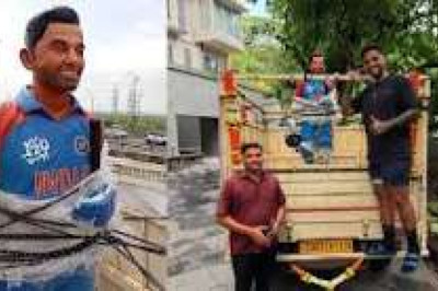 सूर्यकुमार यादव की मूर्ति लेकर बालोद से मुंबई पहुंचा फैन, फसल बेचकर जुटाए पैसे; 1300 KM दूर से मिलने आया