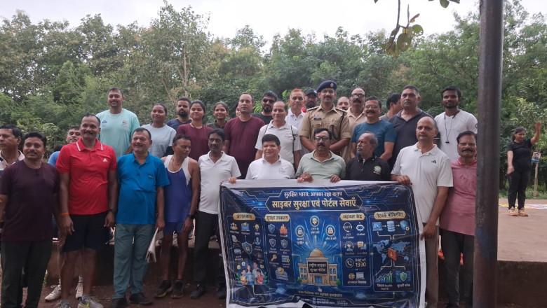 दुर्ग पुलिस की बड़ी पहल: 159 पार्क और मैदानों में पहुंचा साइबर जागृति अभियान, मॉर्निंग वॉकर्स को किया जागरूक