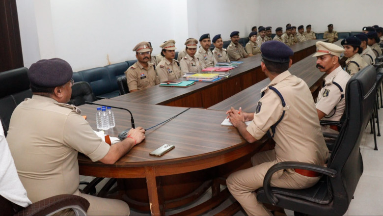 दुर्ग पुलिस की बड़ी पहल: समय-सीमा में चार्जशीट पेश करने वाले 20 विवेचक सम्मानित