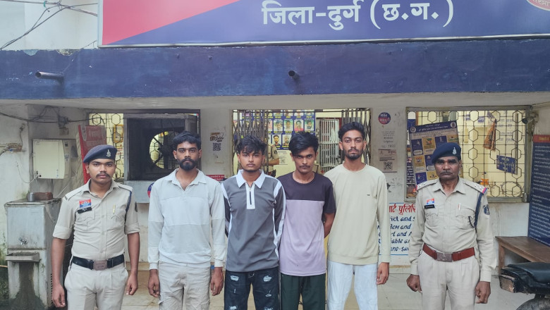 जामुल में दुर्गा पंडाल के पास विवाद के बाद युवक पर चढ़ाया पिकअप, मौत: 4 आरोपी गिरफ्तार; वाहन जब्त