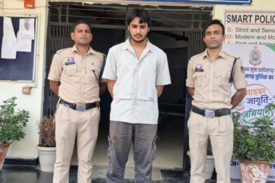 डोंगरगढ़ -पीड़िता के साथ दुष्कर्म करने वाला आरोपी गिरफ्तार । दस्तावेज छोड़ने के बहाने पीड़िता को बुलाकर कार में ले गया आरोपी*