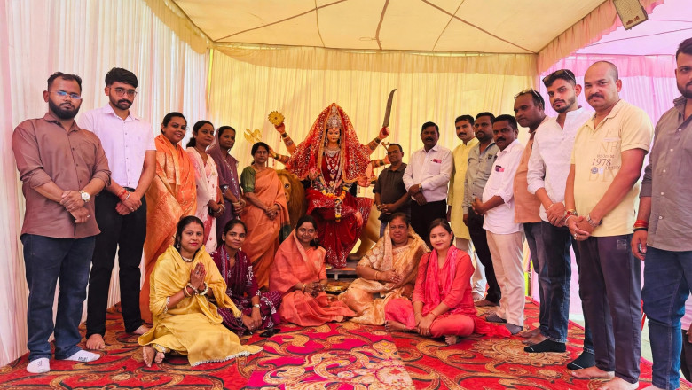दुर्ग नगर निगम में शारदीय नवरात्र महोत्सव का शुभारंभ, महापौर अलका बाघमार ने प्रज्वलित की अखंड ज्योति