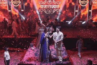 बिलासपुर में सोनल चौहान के ग्लैमर संग डांडिया की धूम, पंखीड़ा सीजन-4 में गरबे की धुन पर झूमे बिलासपुरियंस