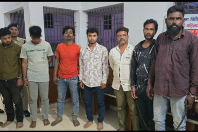 गौरीनगर में गोवंश के कटे सिर मिलने के मामले का खुलासा, 11 आरोपी गिरफ्तार    चिखली पुलिस और साइबर सेल की संयुक्त कार्रवाई, गाय की हत्या व गोमांस की बिक्री का आरोप; घटना में प्रयुक्त स्कूटी सहित अन्य सामग्री जब्त