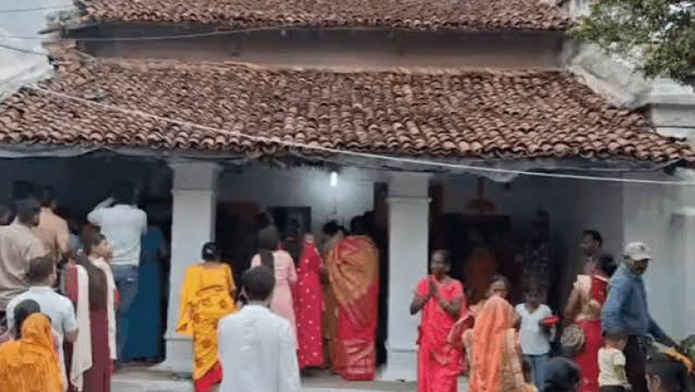 विजयादशमी पर खुले कंकाली मठ के कपाट, सुबह 6 बजे से उमड़े भक्त; रात 12 बजे तक होंगे दर्शन