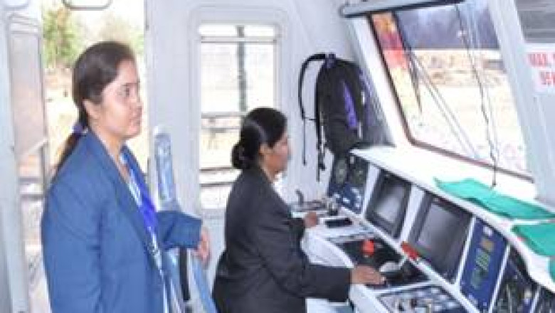 भिलाई की प्रतिभा बंसोड़ ने रचा इतिहास: SECR की पहली महिला लोको पायलट, 3 बार उद्घाटन ट्रेन चलाने का मिला गौरव...