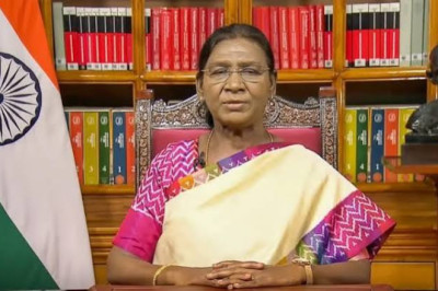 राष्ट्रपति द्रौपदी मुर्मू रायपुर पहुंचीं:लोकभवन में जारी करेंगी ₹200 का स्मारक सिक्का, सेवा सम्मान पर्व में भी शामिल होंगी